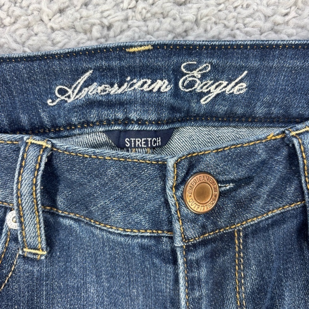 American Eagle Shorts Womens 10 Bermuda Cut Offs Raw Hem Distressed Casual Denim - Picture 2 of 5